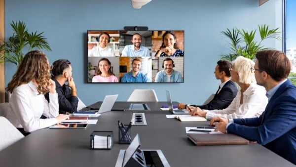 Why Quality Matters When Choosing Office Equipment for Business Meetings