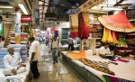 Splurge on yourself with amusing Mumbai Shopping tour